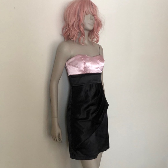 🚨 Mean Girls Dress Alert🚨 pink&black satin dress - Picture 2 of 7
